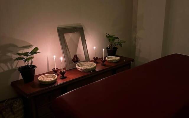 K Boutique Pyramids View West