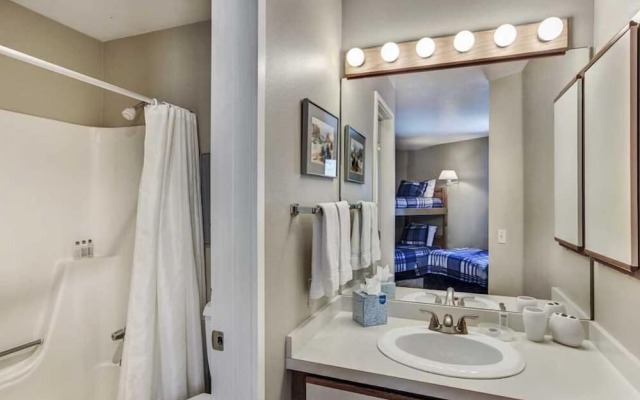 Woodbridge 19C - 2 Bedrooms Condo