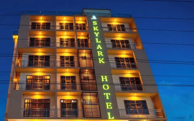 Skylark Hotel