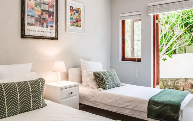 Alluring Seaside Retreat w Pool Stella di Mare