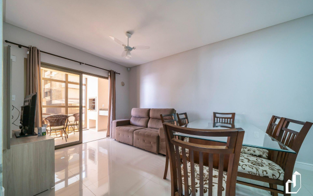 Apartamento Com 02 Dormitórios