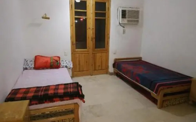 Adad Noubian House
