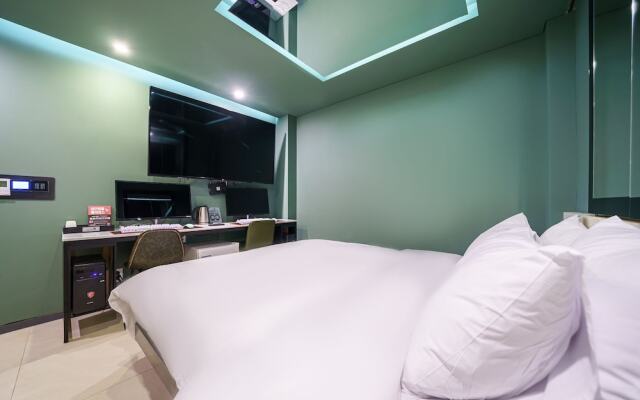 Shinchon Wol Hotel