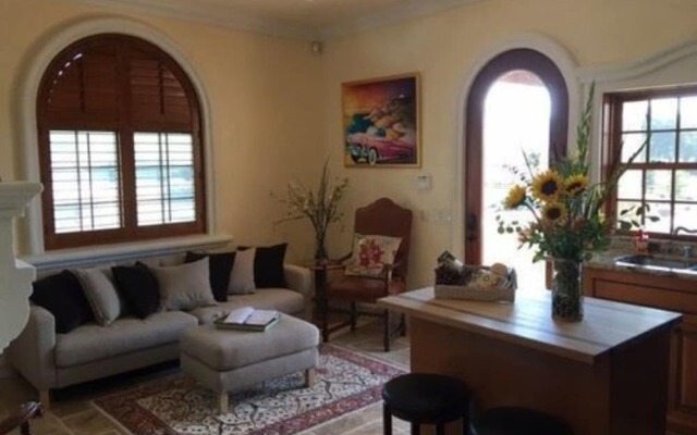 Thorn Hill Vineyards Villa Suite