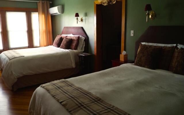 The Inn at Ragged Edge