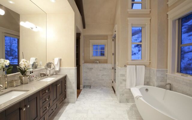 The Auberge Residences at Element 52
