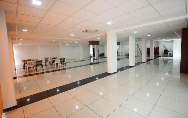 OYO Rooms Ahmedabad Airport Gandhinagar Highway
