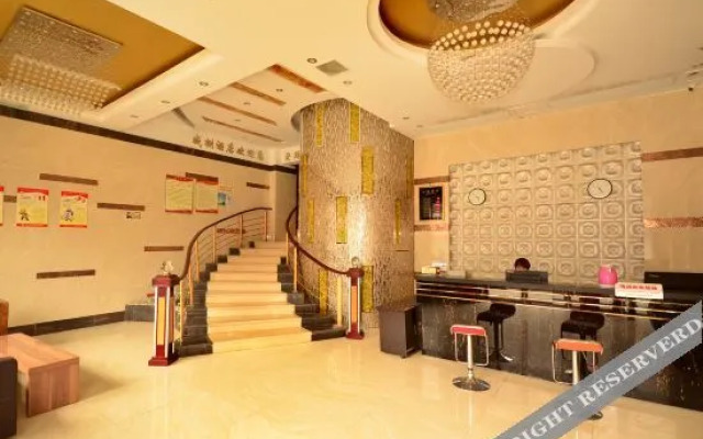 V8 Holiday Hotel