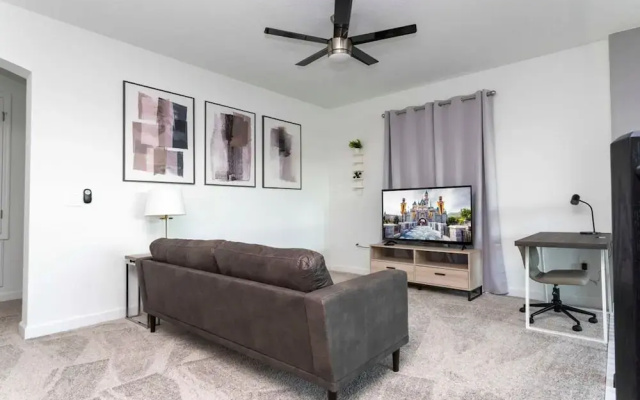 Spacious Comfy Retreat Prime Location Amazing