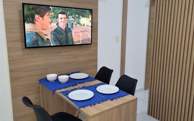 Quarto e sala novo e silencioso