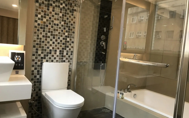 Fairytale YiSu Hot Spring Hotel