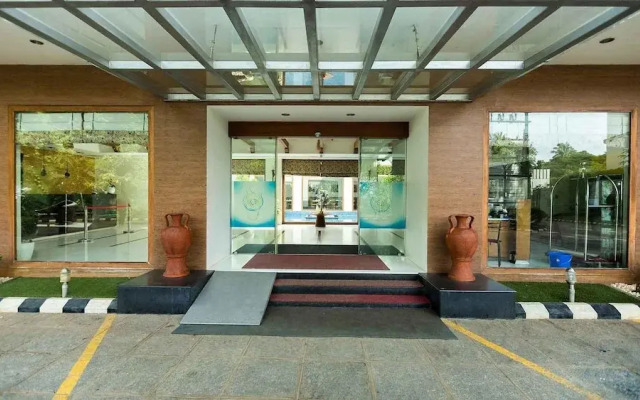 Hotel Devaragam