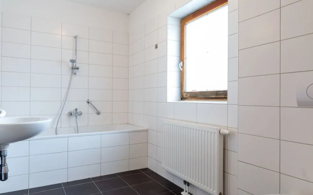 Luxury Chalet in Obertraun With Pool