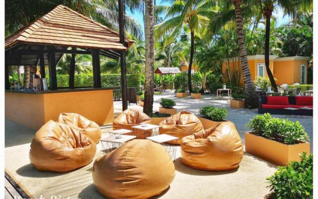 Siam Royal Bay Beach Villa and Beachfront Apartments