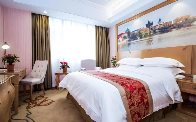 Vienna Hotel Wuhan Lengjiao Lake Wanda Metro