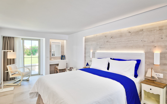 White Pearls Luxury Suites - Adults Only