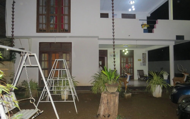 Thisara Guest Hotel Rooms