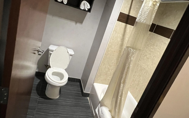 Regency INN & Suites