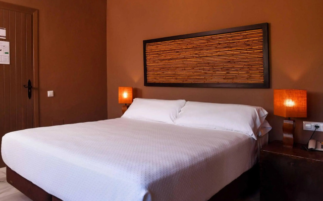 Chillout Hotel Tres Mares