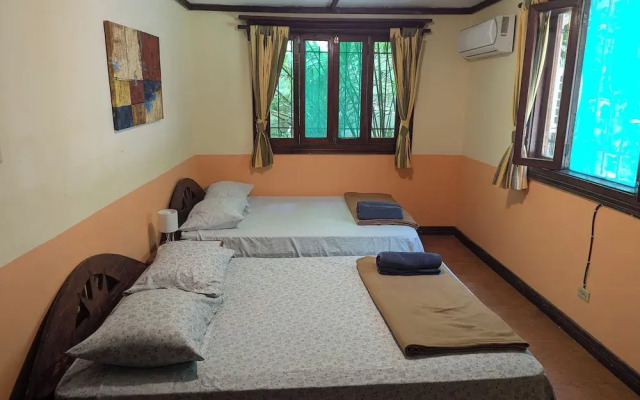 Tasty Dayz Hostel