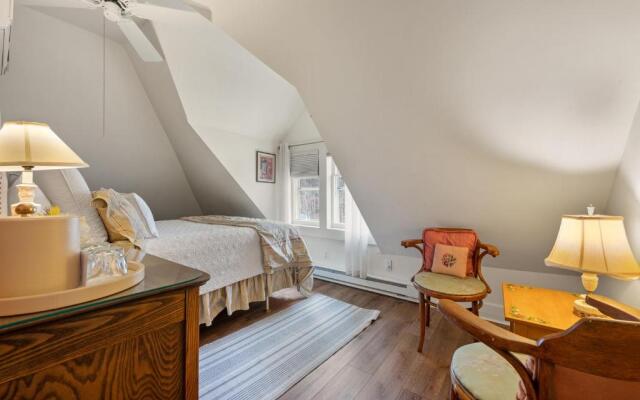 Brook Farm Inn