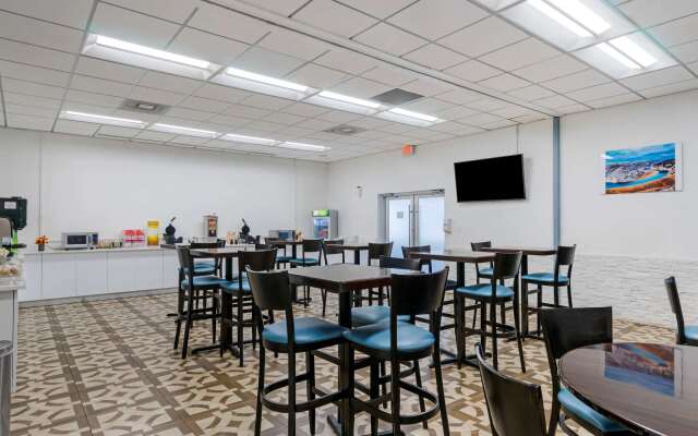 Quality Inn and Conference Center Tampa-Brandon