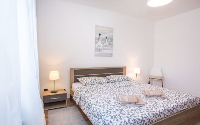 Exquisite Apartment With Private Terrace in Porec