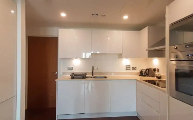 Lincoln Plaza Serviced Apartments Canary Wharf by TheSquare