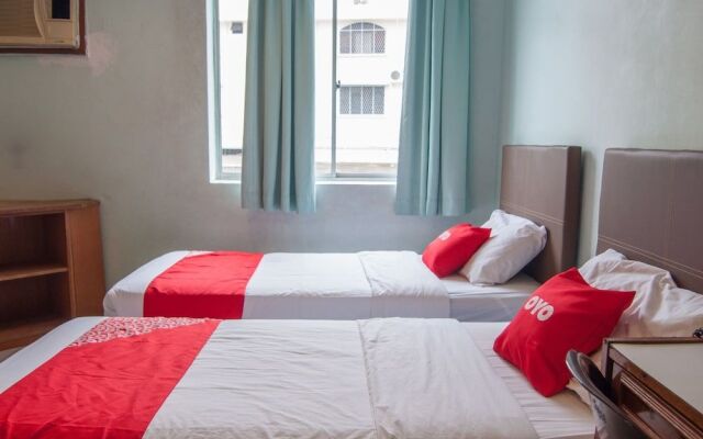 OYO 89577 Kristal Hotel