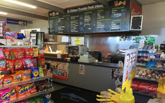 Hillcrest Tourist Park Cabin