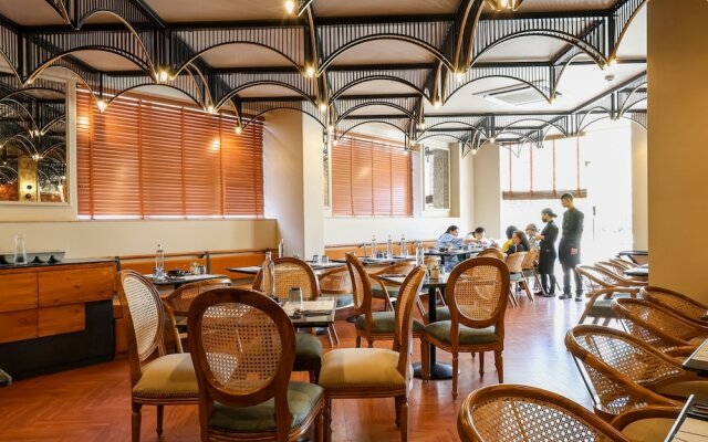 Bloom Hotel - Golf Course Road, Sector 43