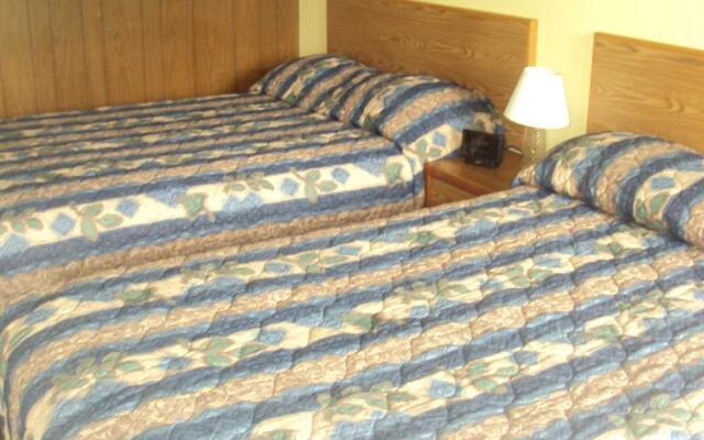 Pine Grove Motel