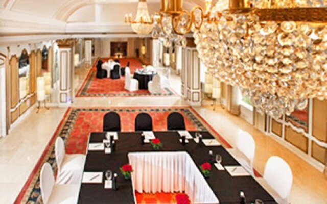 The Luxury Club at Le Meridien, Ahmedabad, India
