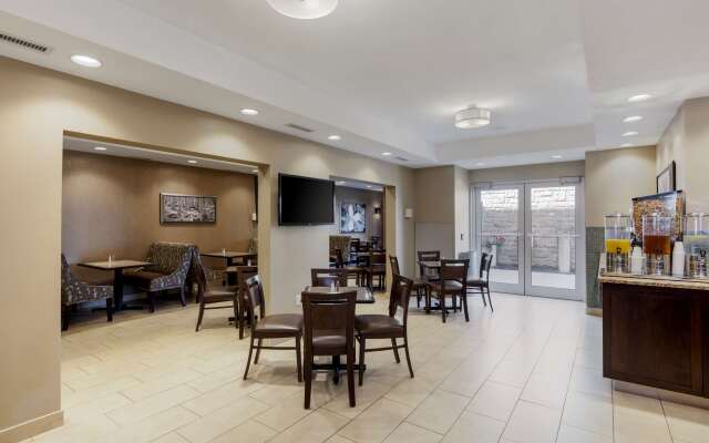 Best Western Plus Walkerton Hotel & Conference Centre