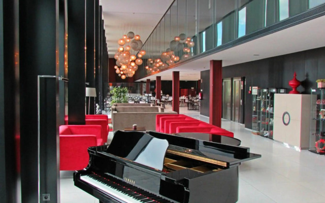 Axis Viana Business & SPA Hotel