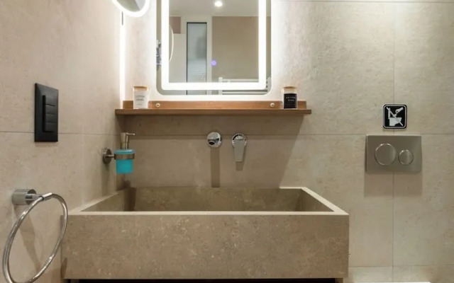 Glyfada Coastside Apartment