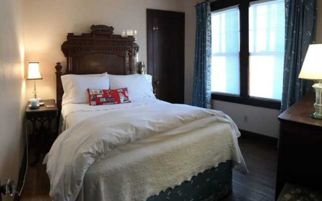 Lacey's Place A Guesthouse