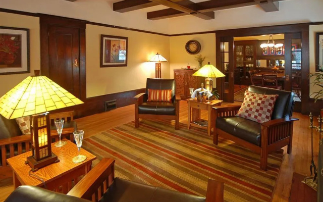 Amber House Inn of Midtown