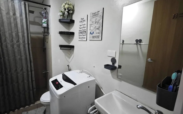 2- Bedroom Luxury Condo Unitluxhomme