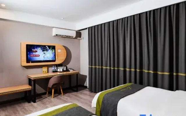 Junyi Chain Hotel