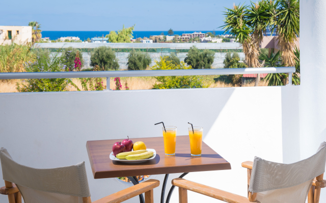 Summer Dreams Malia by Estia