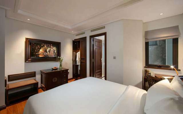 Lucien Hanoi Lakeside Hotel & Rooftop