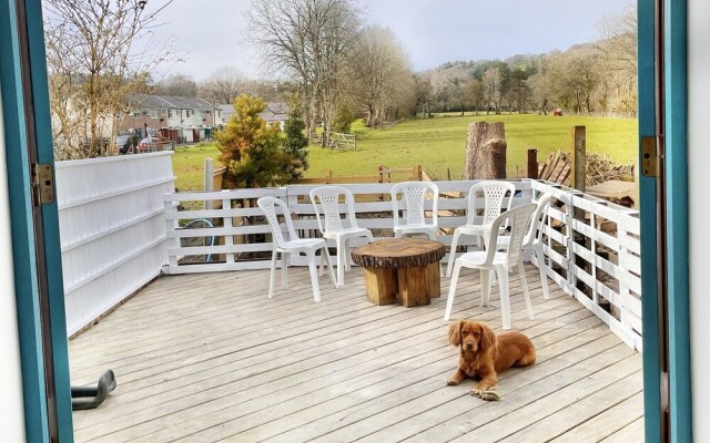 Stunning Riverside Tryweryn Terrace House