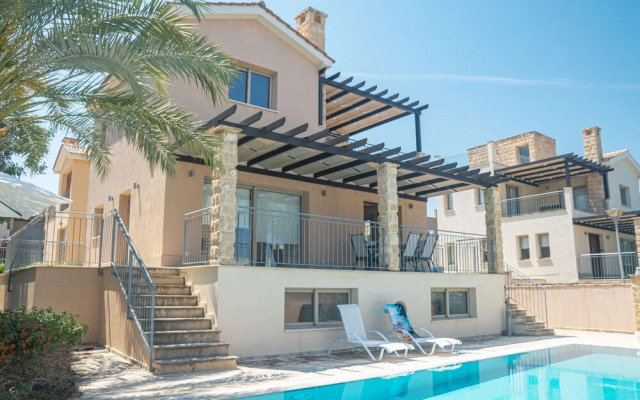 Villa Selene - Sandy Beach