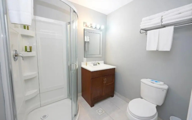 Wasaga Riverdocks Hotel Suites