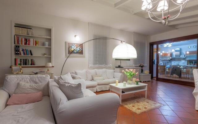 Villa D'Aquino 8+2 in Casarano