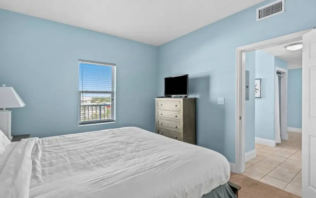 Laketown Wharf 910