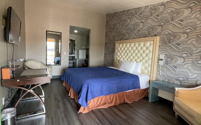 Crown Motel