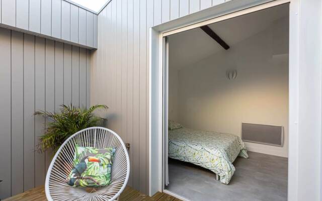 Bright 2BR Loft With a Quiet Patio