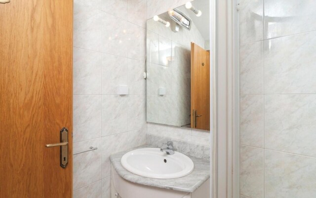 Nice Apartment in Supetar With 3 Bedrooms, Wifi and Outdoor Swimming Pool